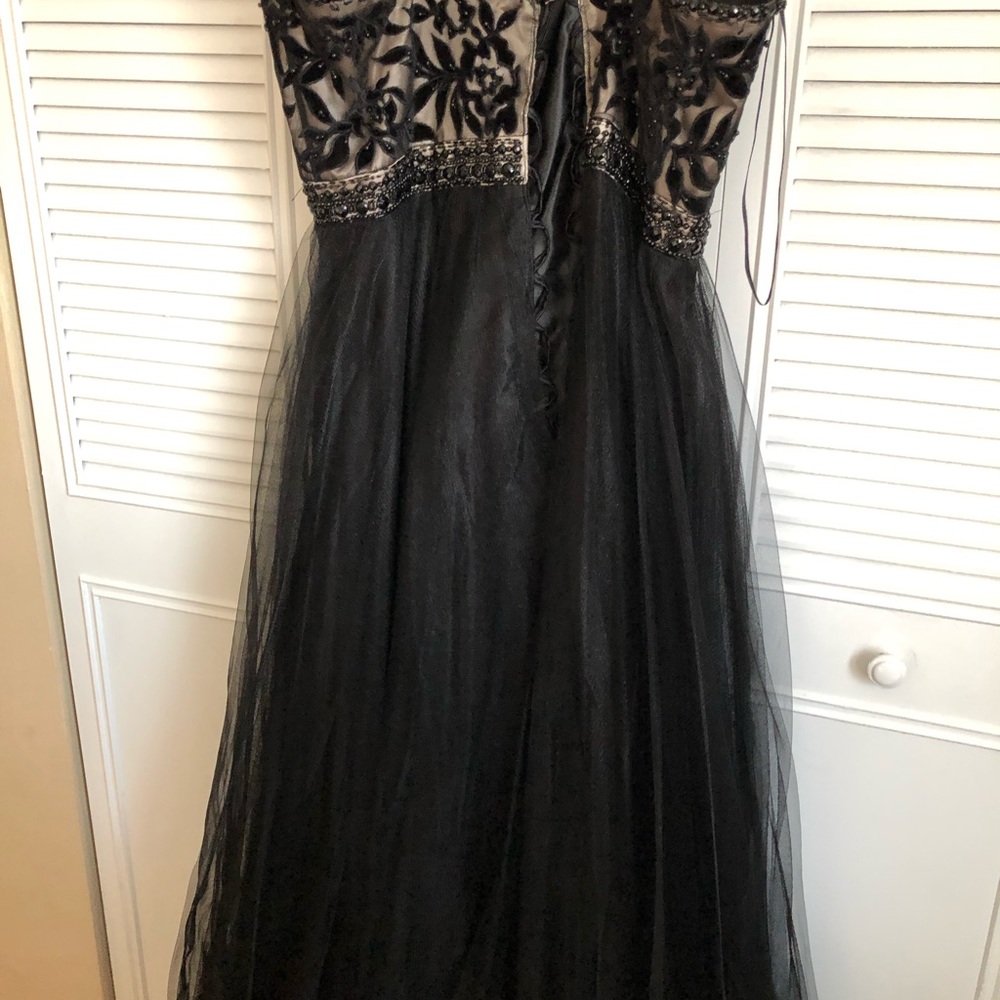 Black prom dress - Picture 6 of 10